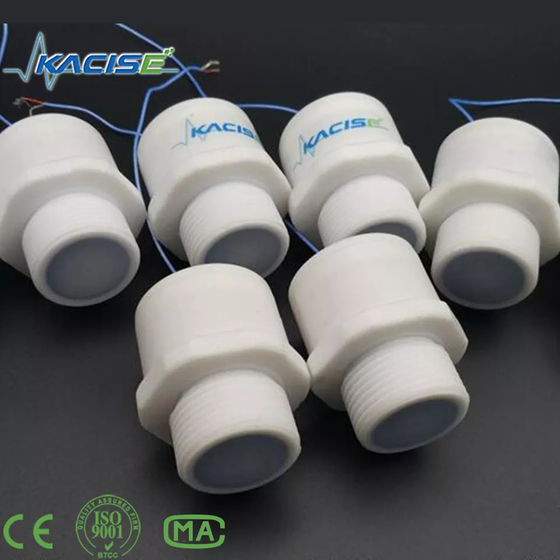 Capteur de niveau d'eau de sortie RS485 piscine d'eaux usées PTFE transducteur à ultrasons intelligent 20khz à faible coût