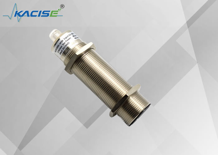 Capteur de distance par ultrasons de type M30 avec protection IP65 et haute précision ≤ 1% pour la mesure précise du niveau