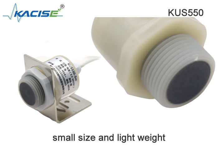Capteur de niveau ultrasonique de la série KUS550 avec protection IP68 à faible consommation d'énergie et matériau de coque PVDF