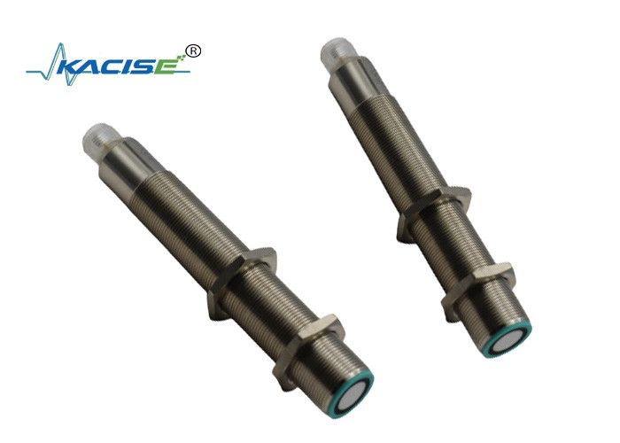 RS485 a produit le capteur de niveau de niveau de l'eau de la fréquence IP67 du mètre 40KHZ de réservoir liquide de 1m