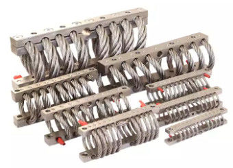 Isolateur de câble métallique hélicoïdal anti-choc avec absorption d'énergie et rigidité non linéaire résistante à la corrosion