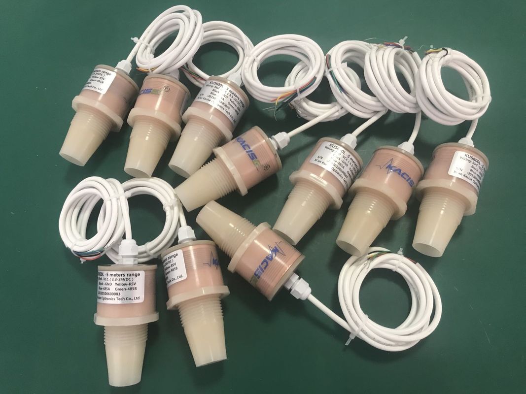 Capteur de niveau ultrasonique de haute précision de 12 V avec sortie RS485 et étanche IP68 pour la mesure du niveau du réservoir d'eau