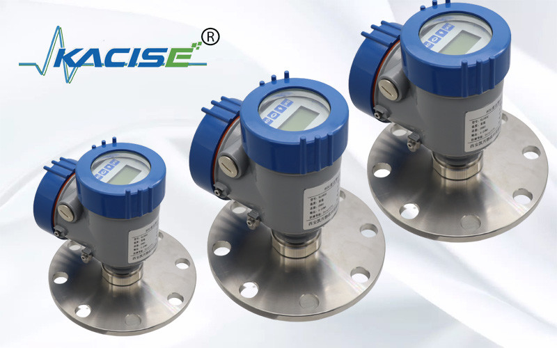 Émetteur de niveau radar sans contact OEM 4 - 20mA Radar réservoir d'eau Émetteur de niveau radar avec protection IP67