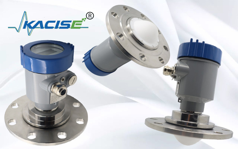 Le produit chimique corrosif d'OEM de Kacise échoue le type le capteur de niveau 100m FMCW de radar avec l'affichage