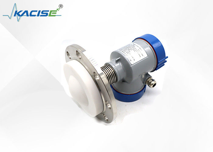Jauge de niveau radar 80G avec fréquence 80 GHz, précision ± 1 mm et antenne PTFE pour les environnements difficiles