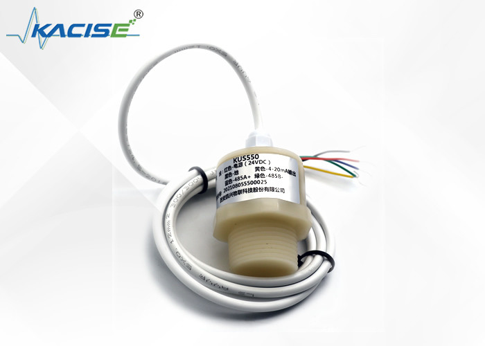 Capteur à ultrasons compact de la série KUS550, haute sensibilité, résistant à la corrosion, avec une précision de mesure ≤ 1 %
