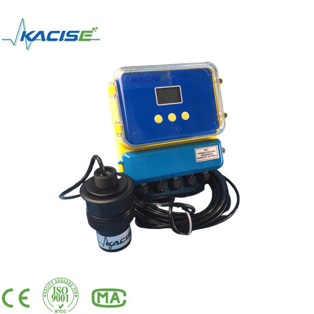 Capteur de niveau à ultrasons avec boîtier en acier inoxydable de protection IP67 et plage de mesure de 60 m pour eaux usées et réservoirs souterrains