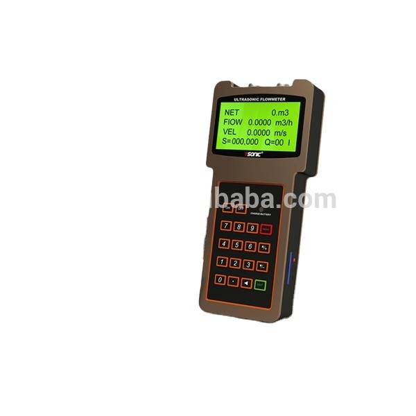 Compteur de débit d'eau à ultrasons portable à faible coût en Chine avec alimentation électrique 3 * 1,2V batterie ou adaptateur AC90 ~ 260V
