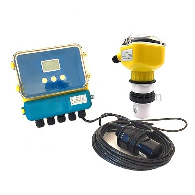 Transmetteur intelligent de niveau d'eau à longue distance de la série GXUM avec résolution de 3 mm et portée de 10 m dans un boîtier imperméable à l'eau IP67