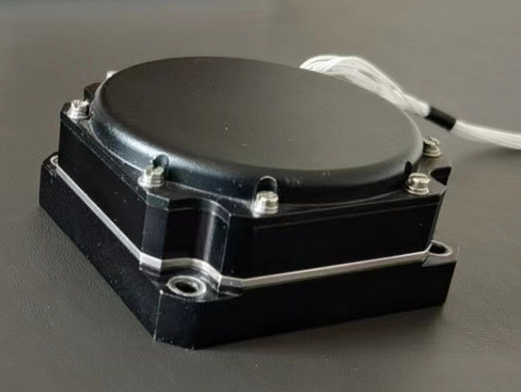 Gyroscope optique de 70×70×32 mm avec temps de démarrage de 5 s et température de fonctionnement de -40 ̊+70°C pour les systèmes de navigation inertielle