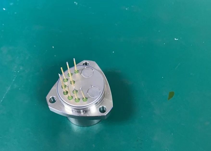 Capteur d'accéléromètre flexible au quartz de la série KSJB5 de diamètre de montage de 25 mm avec une résolution < 5 μg et une stabilité à long terme