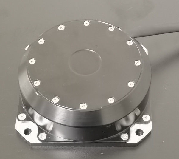 Capteur gyroscope électronique de précision avec coefficient de marche aléatoire ≤ 0,005º/H ^ 1/2, répétabilité du facteur d'échelle ≤ 10 ppm et dimensions compactes de 98 × 98 × 35 mm pour la navigation