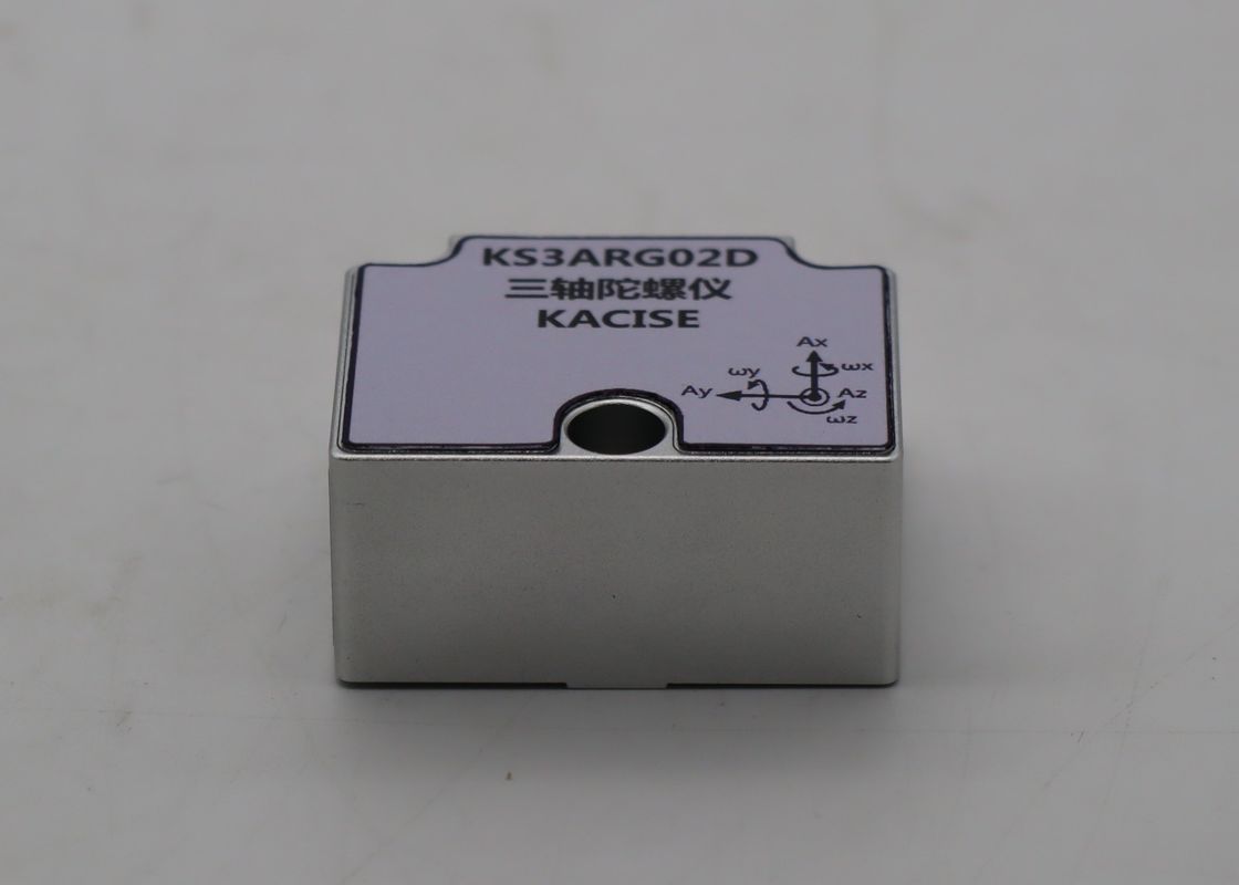 Capteur gyroscopique MEMS à trois axes avec une plage ≤ ± 0,1 et une fréquence de mise à jour des données de 2000 Hz