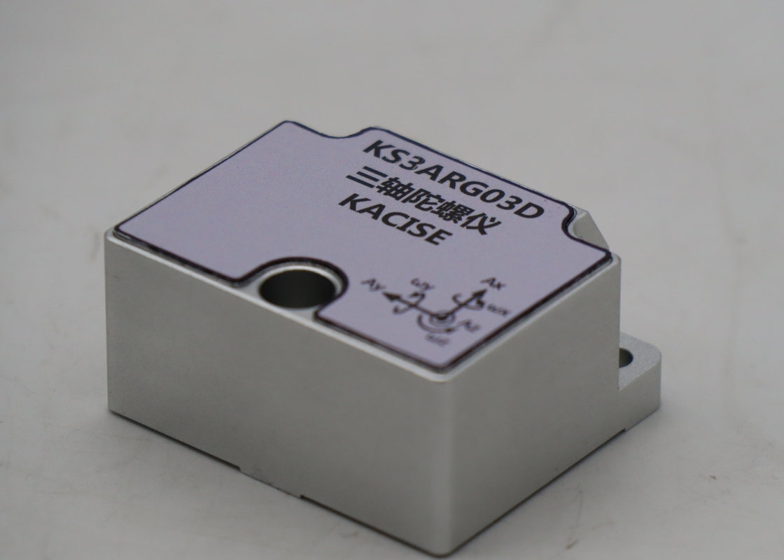 Gyroscope Mems à haute performance avec ≤ 1,1 W de dissipation de puissance et 6,06 G de vibration