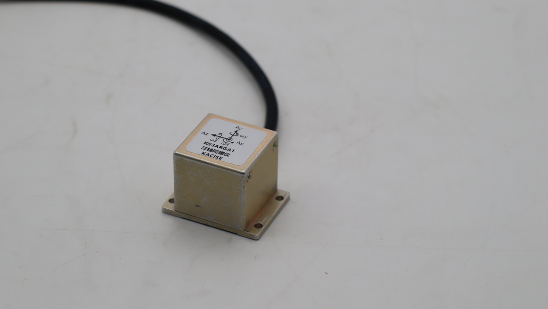 0.5-4.5 ((V) Gyroscope MEMS à sortie analogique avec ≤ 20 ((Ms) Temps de fonctionnement rapide