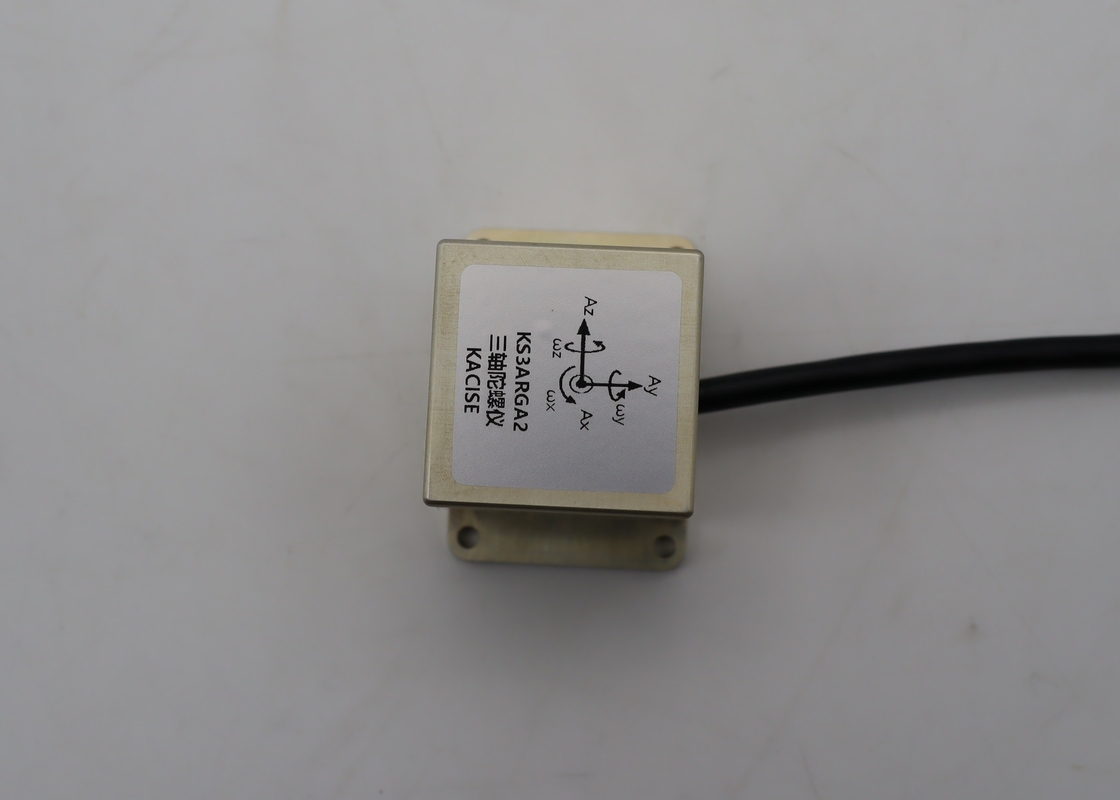 Mems, capteurs gyroscopiques pour systèmes de stabilisation de robots ou de caméras de taille 43x30,5x30,5 mm et poids ≤ 50 g