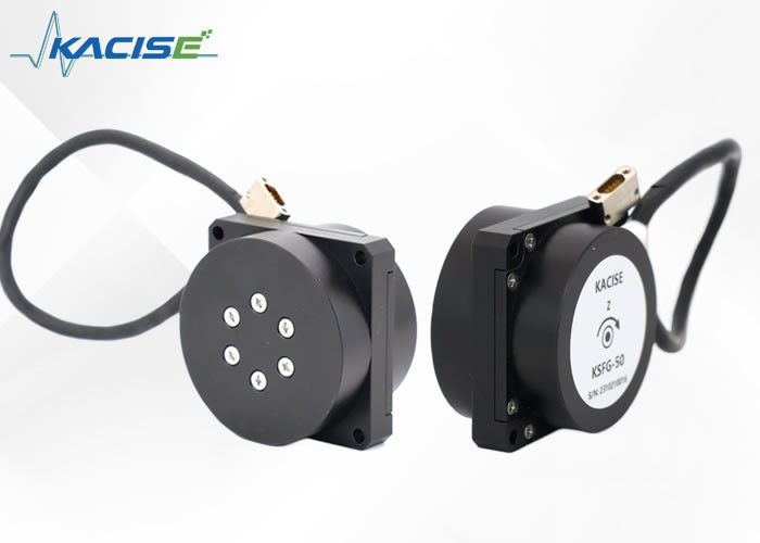 Gyroscope à fibre optique de haute précision avec un facteur d'échelle ≤ 10 ppm, non linéaire, léger < 130 g et large plage de température -45°+70°C