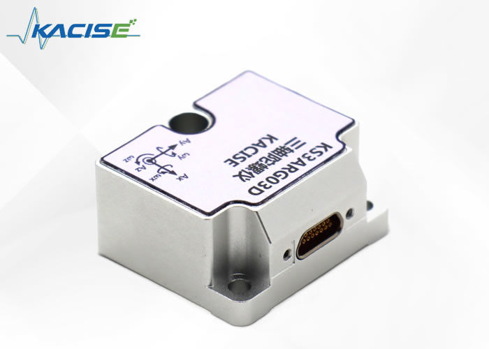Sensor gyroscopique MEMS à 3 axes de précision avec interface RS422, stabilité zéro biais ≤ 0,2 degrés/h et portée triaxiale ± 500 degrés/s