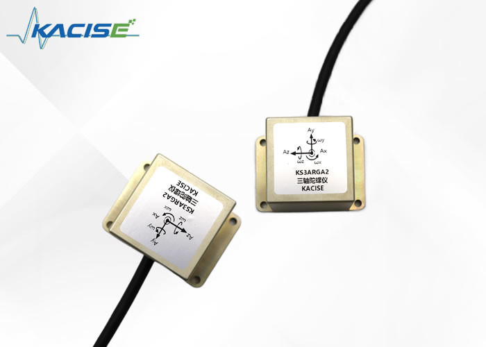 Capteur de gyroscope électronique précis avec tension de sortie réglable de 0,66 à 2,64 V, sensibilité à la valeur G ≤ 0,02 ((°/s/g)