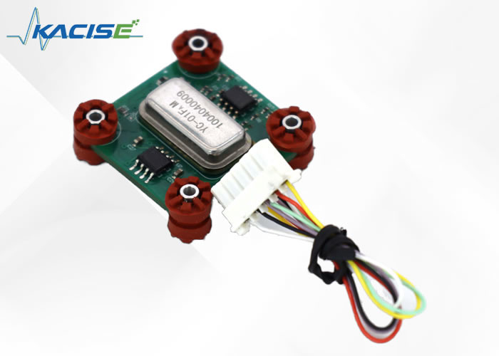 Petit capteur de vitesse angulaire de quartz MEMS avec sensibilité G (typique) < 0,05°/sec/g et choc 500g PK 1⁄2 Sine 2msec