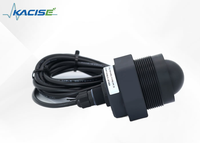 Émetteur de niveau d'eau radar à longue portée avec résistance à l'eau IP68 et communication RS485 pour des applications personnalisées