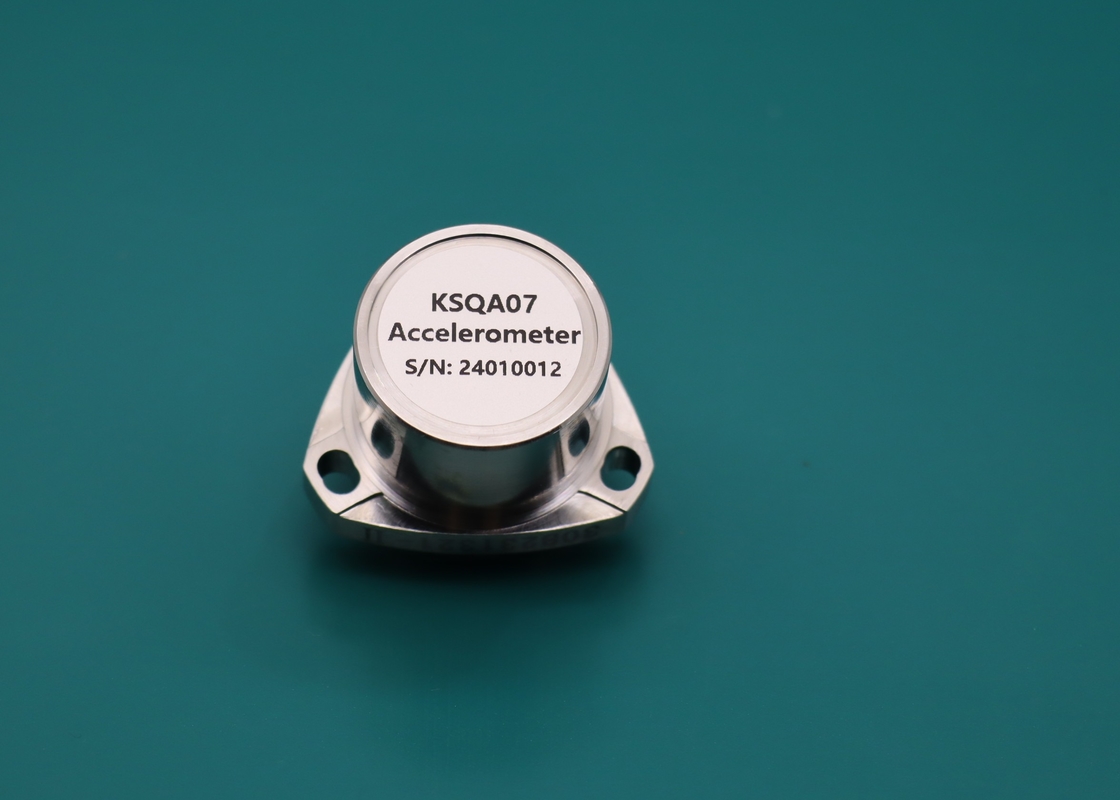 Capteur d'accélération au quartz de haute précision pour aéronefs dont la répétabilité composite de biais ≤ 5 mg est de biais ≤ 15 μG