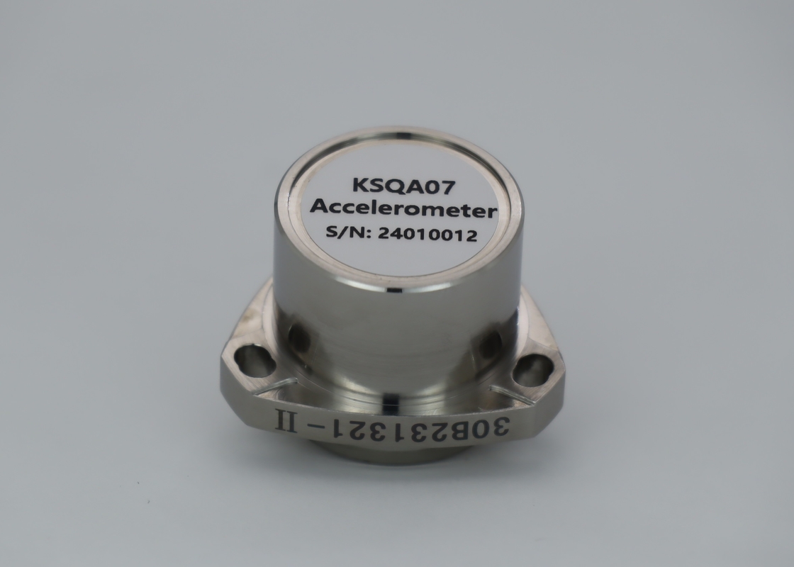 Accéléromètres à quartz pour systèmes de navigation par inertie avec résolution < 1 μg et poids ≤ 75 g