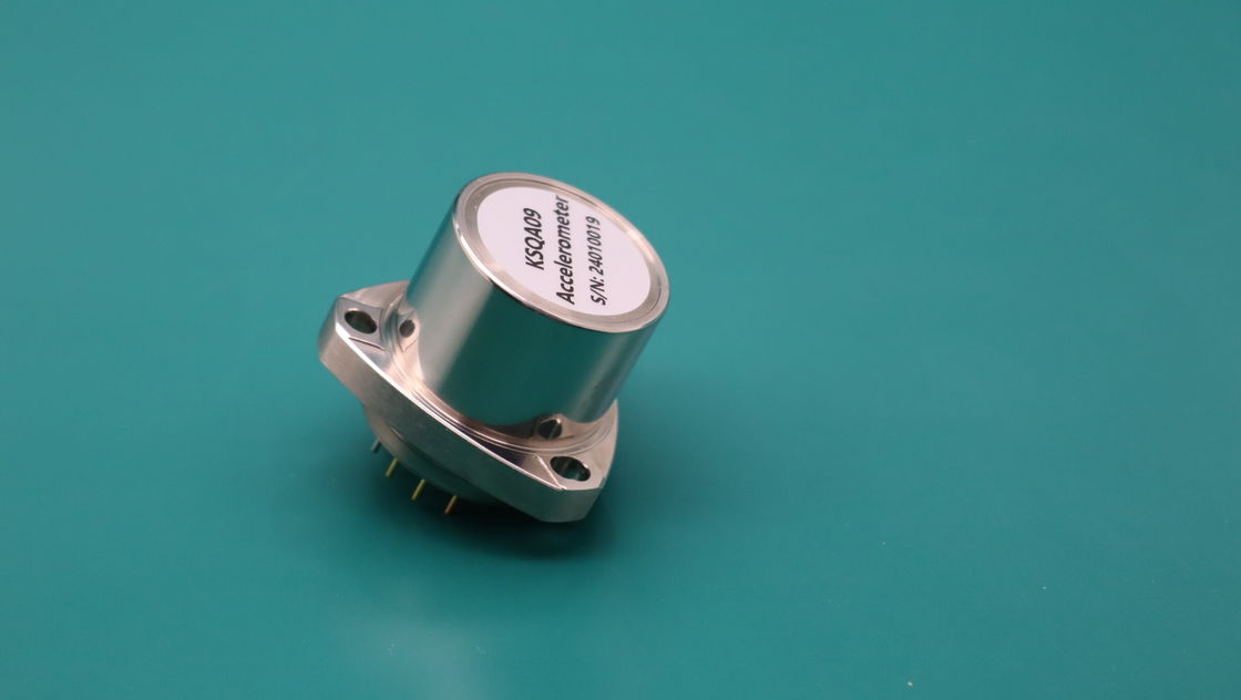 Accéléromètre de précision avec une résolution ≤5μg pour la surveillance des vibrations entre -45°C~+80°C et un poids ≤80g