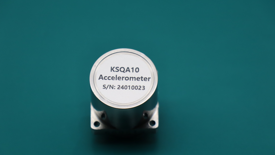 Sensitivité à la température≤30 ppm/°C~≤80 ppm/°C Taille du capteur d'accéléromètre Ø25.4x30 mm