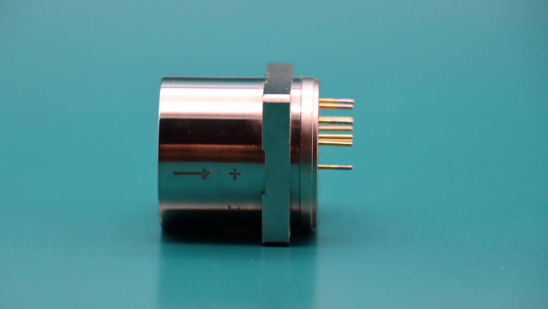 Accéléromètre flexible à quartz avec plage d'entrée de ± 20 g, seuil ≤ 5 μg et sinus de crête de vibration de 15 g pour l'aérospatiale
