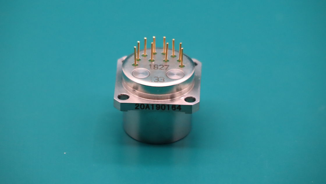 Capteur d'accéléromètre à quartz flexible avec une puissance en courant continu de ±12 à ±18 V, un facteur d'échelle de 0,6 à 1,3 mA/g et un biais de ≤5 mg pour la mesure de précision