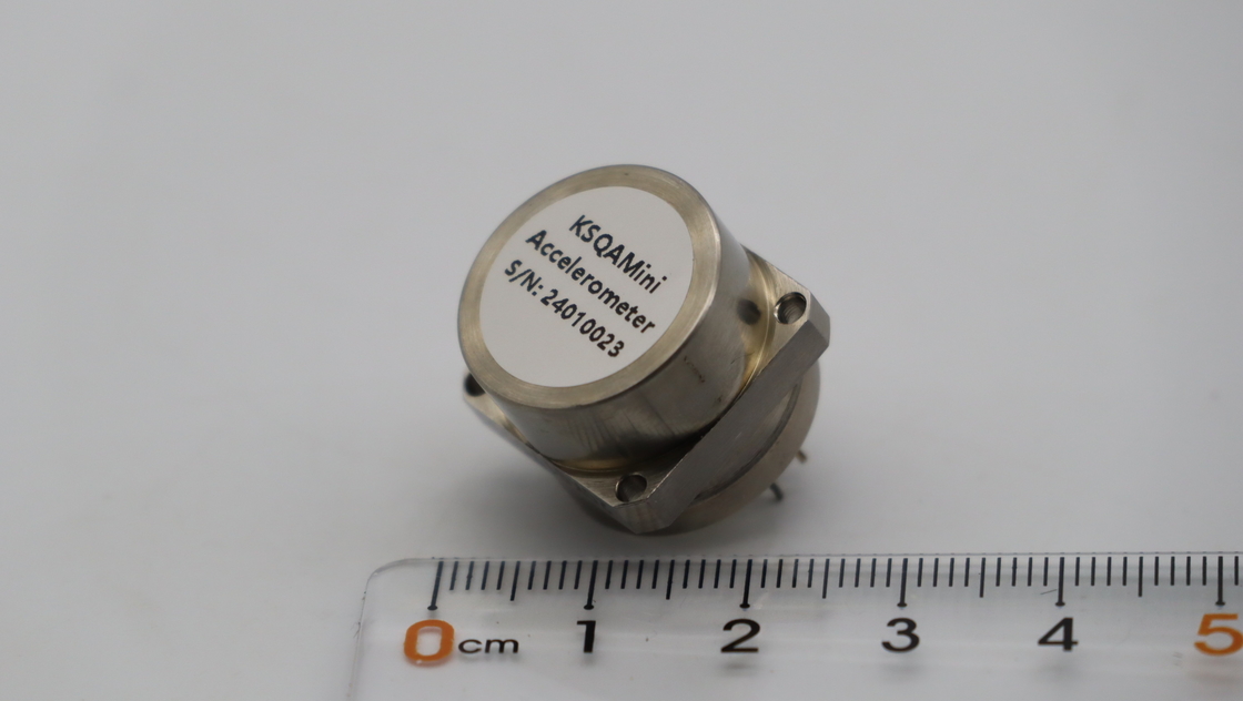 Sensor d'accéléromètre de résistance aux chocs -45°C~+125°C Facteur d'échelle 2.3~3.5mA/g Stockage -55°C~+130°C