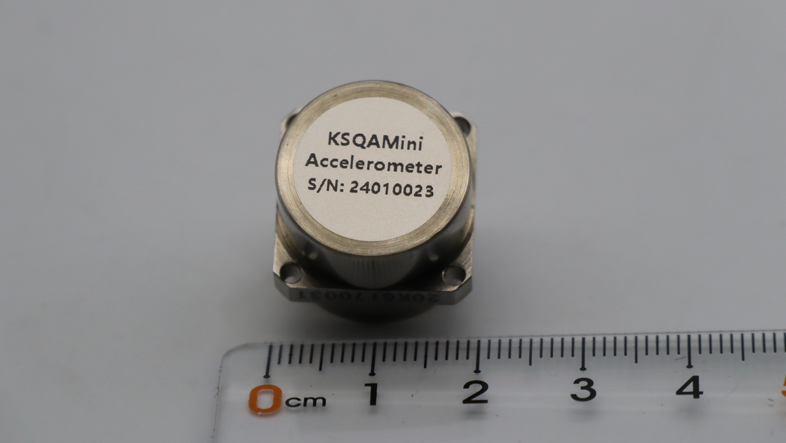 2.8 ~ 3.3mA/g Accéléromètre Capteur large plage de température Vibration pic sinus 20g 10Hz ~ 2000Hz
