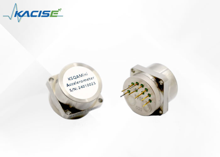 Capteur de vibration précis avec 20g de pointe sinus 2,3-3,5mA/g Facteur d'échelle -55°C+130°C Température de stockage