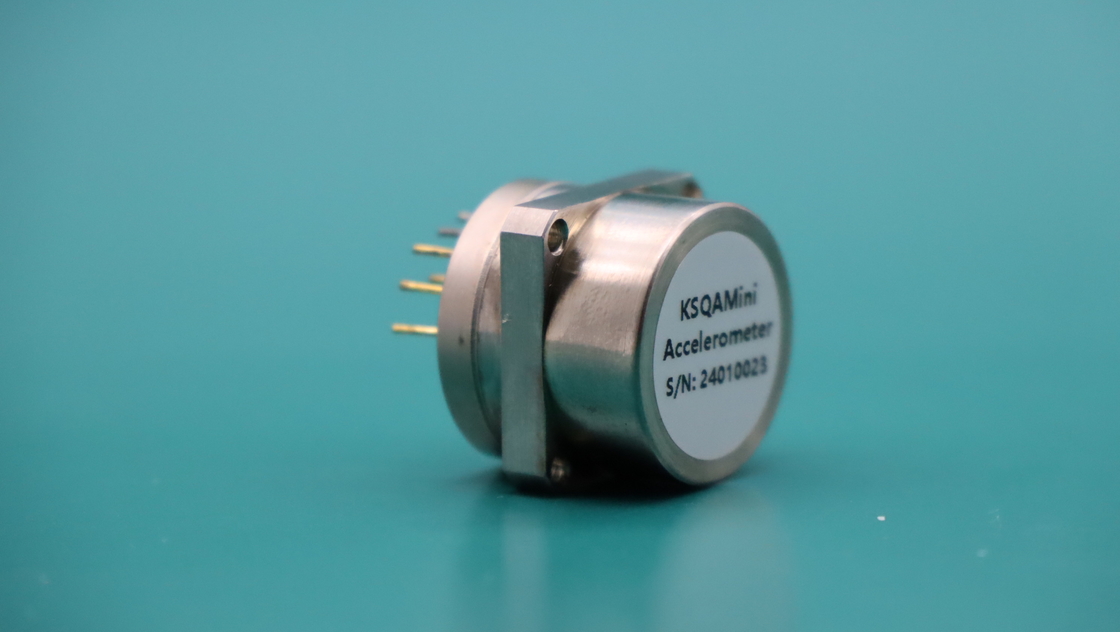 Accéléromètre analogique sensible de 2,3 à 3,5 mA/g pour les essais de vibration,poids ≤ 25 g