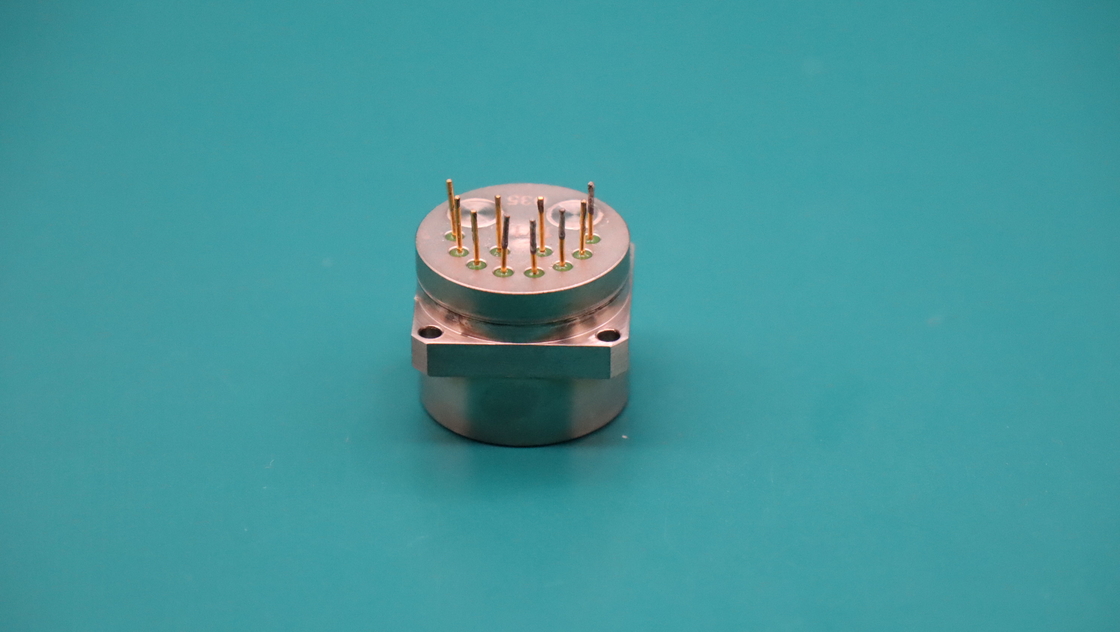 Capteur de vibration précis avec 20g de pointe sinus 2,3-3,5mA/g Facteur d'échelle -55°C+130°C Température de stockage