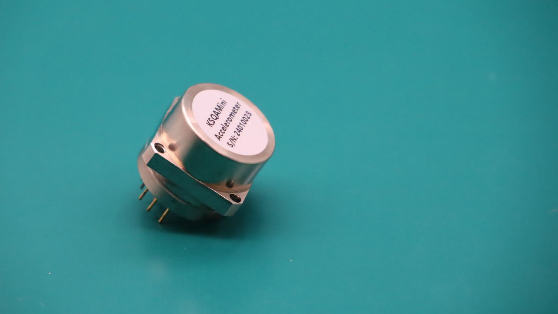 2.3 ~ 3.5mA/g Facteur d'échelle 1000g Sensor d'accéléromètre à quartz flexible résistant aux chocs avec température de stockage -55°C+130°C