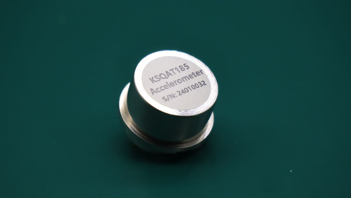 Capteur d'accéléromètre à quartz flexible résistant aux chocs avec une large plage de températures et un biais ≤ 20 mg pour les environnements extrêmes