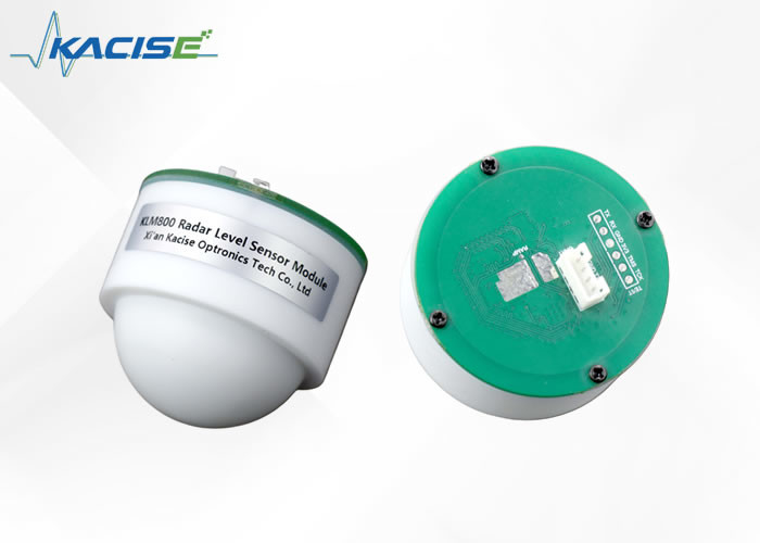 Module de capteur de niveau radar KLM800 à haute intégration avec une largeur de faisceau d'antenne de ±2,75° et une portée de mesure de 10 m