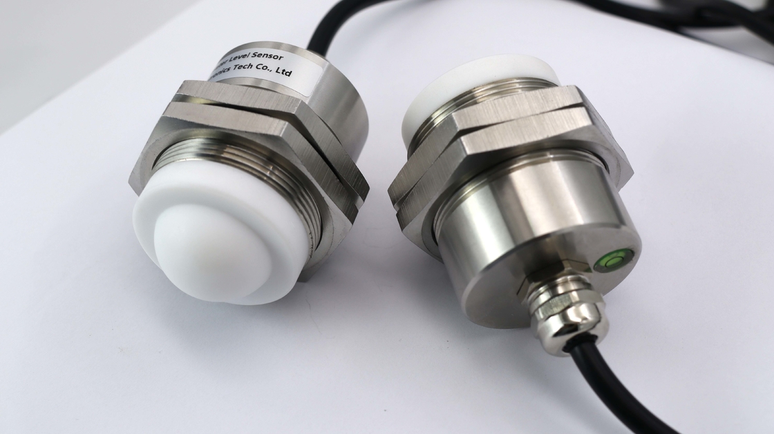 Radar de fréquence 80 GHz émetteur de niveau liquide KWL801C pour applications industrielles, largeur du faisceau d'antenne ± 2,75°