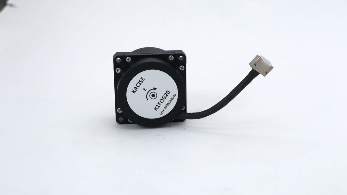 Gyroscope à fibre optique et capteur de vitesse angulaire avec une plage dynamique ± 900°/s, une marche aléatoire ≤ 0,01°/h^1/2 et une déviation de biais ≤ 0,3°/h pour les systèmes inertiels