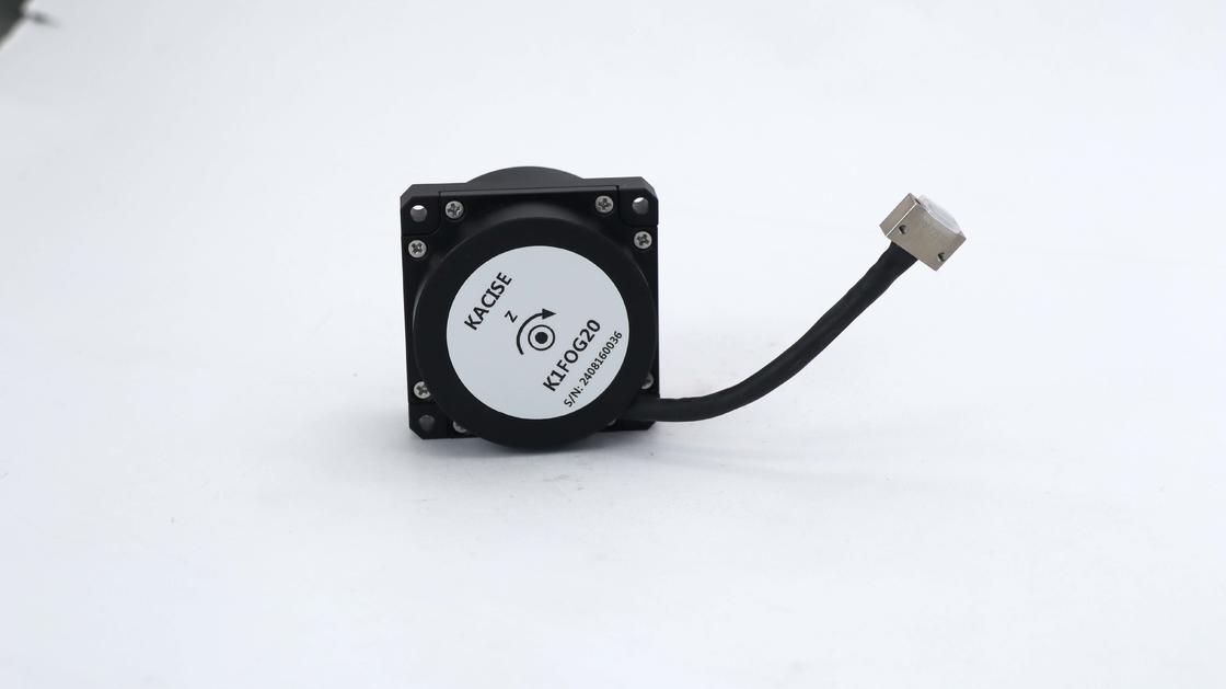 Gyroscopes à fibre optique, capteurs de vitesse angulaire pour systèmes inertiels avec une plage dynamique de ±900 (((°) /s, marche aléatoire≤0.01