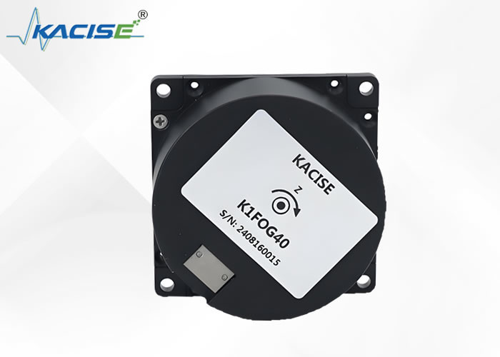 Gyroscopes à fibre optique pour plates-formes de forage pétrolier avec une répétabilité de facteur d'échelle ≤ 10 ppm