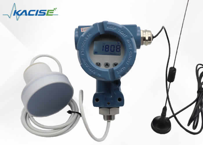 Capteur de niveau ultrasonique de 125 KHz IP65 PVC avec câble à 5 broches pour applications industrielles
