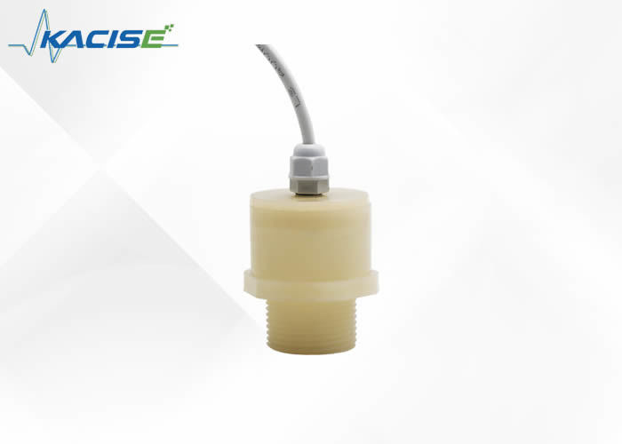 Capteur de niveau d'eau par ultrasons de matériau PVDF avec tension de fonctionnement 24VDC et sortie numérique pour une mesure précise