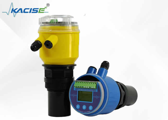 Affichage LCD KUM-100 Quatre fils à double sortie ultrasonique pour l'alimentation électrique DC12-28V dans les applications industrielles