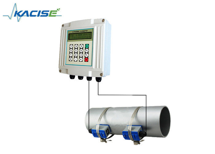 Clampe de la série KUF2000 sur le débitmètre à ultrasons avec protection IP67, gamme DN32-DN6000 et précision de 1%