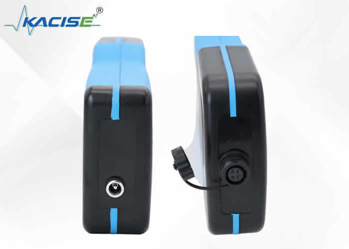 Débitmètre Doppler portable avec indice de protection IP65/IP67, fonction de stockage de données et batterie au lithium rechargeable 12 V