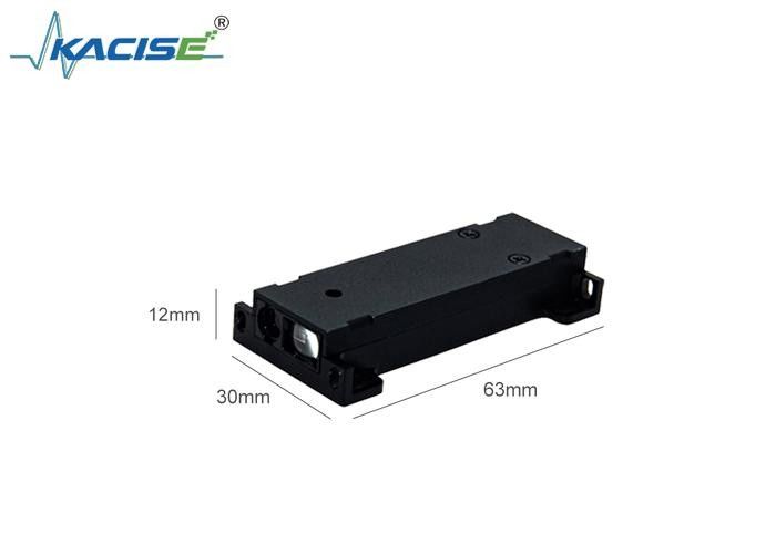 Sensor de mesure laser de classe 1 avec une précision de ±1 mm et une portée de 0,03 à 5 m pour l'automatisation des processus