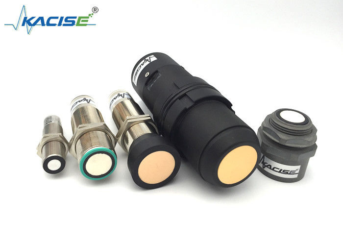 Moniteur distinct et capteur de niveau ultrasonique attaché de moniteur pour l'eau/huile/mesure liquide et solide